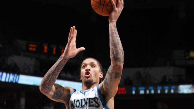 0-8惨败，中国女足官微：正视差距，珍惜与世界强队过招的机会（0-8大比分失利，中国女足官微：直面差距，珍惜与世界强队交手机会）