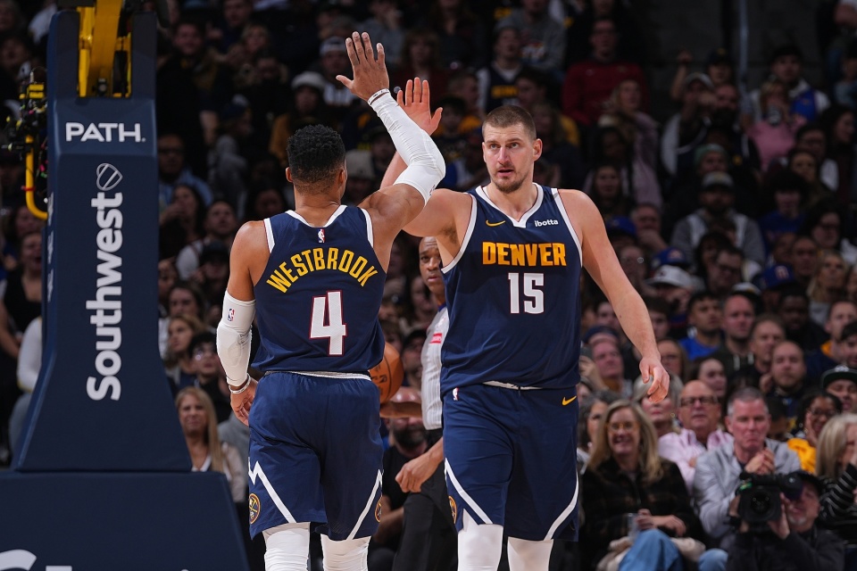 辽宁男篮王哲林末节关键表现（王哲林末节高光表现助力辽宁男篮）