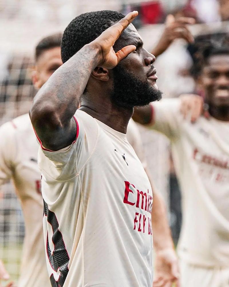 阿切尔比：巴斯托尼、巴雷拉和迪马尔科“傻”得可爱（阿切尔比：巴斯托尼、巴雷拉、迪马尔科“傻萌可爱”）