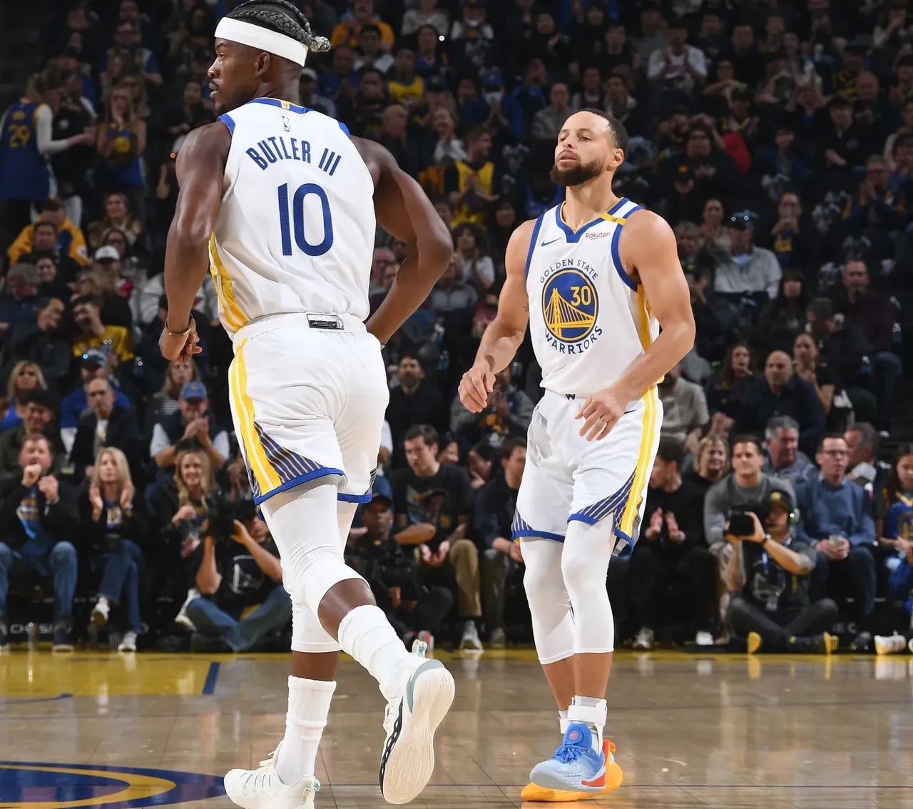 莱切vs都灵：班达、法尔科内首发，切-亚当斯、弗拉希奇出战（莱切战都灵：班达、法尔科内先发，切-亚当斯、弗拉希奇出场）