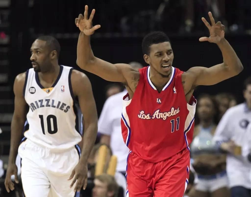 罗马诺：弗拉霍维奇与尤文谈续约无任何进展，拜仁也暂停追求（罗马诺：尤文与弗拉霍维奇续约谈判停滞，拜仁暂缓追逐）