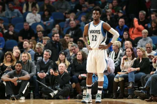 门将扑出点球，粉碎对手反扑希望（神勇门将拒点，扼杀对手翻盘希望）