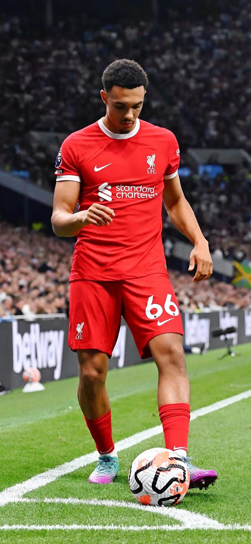 去年美洲杯决赛混乱不断，赛事组织方将向球迷赔偿1400万美元（去年美洲杯决赛乱象丛生，主办方将赔付球迷1400万美元）