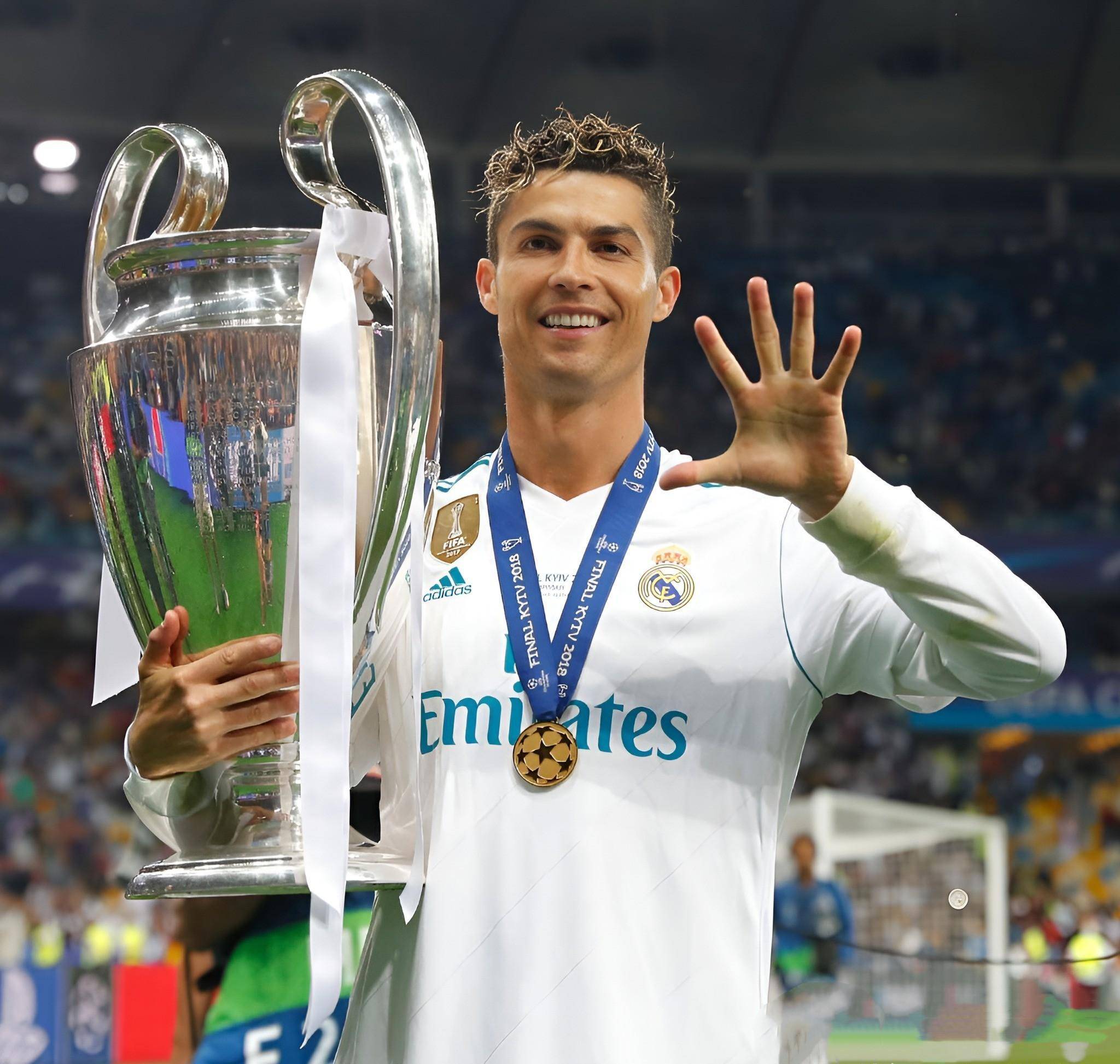 扣爽了！洛夫顿半场4中3得到9分4篮板3助攻（状态火热！洛夫顿半场4投3中，拿下9分4板3助）