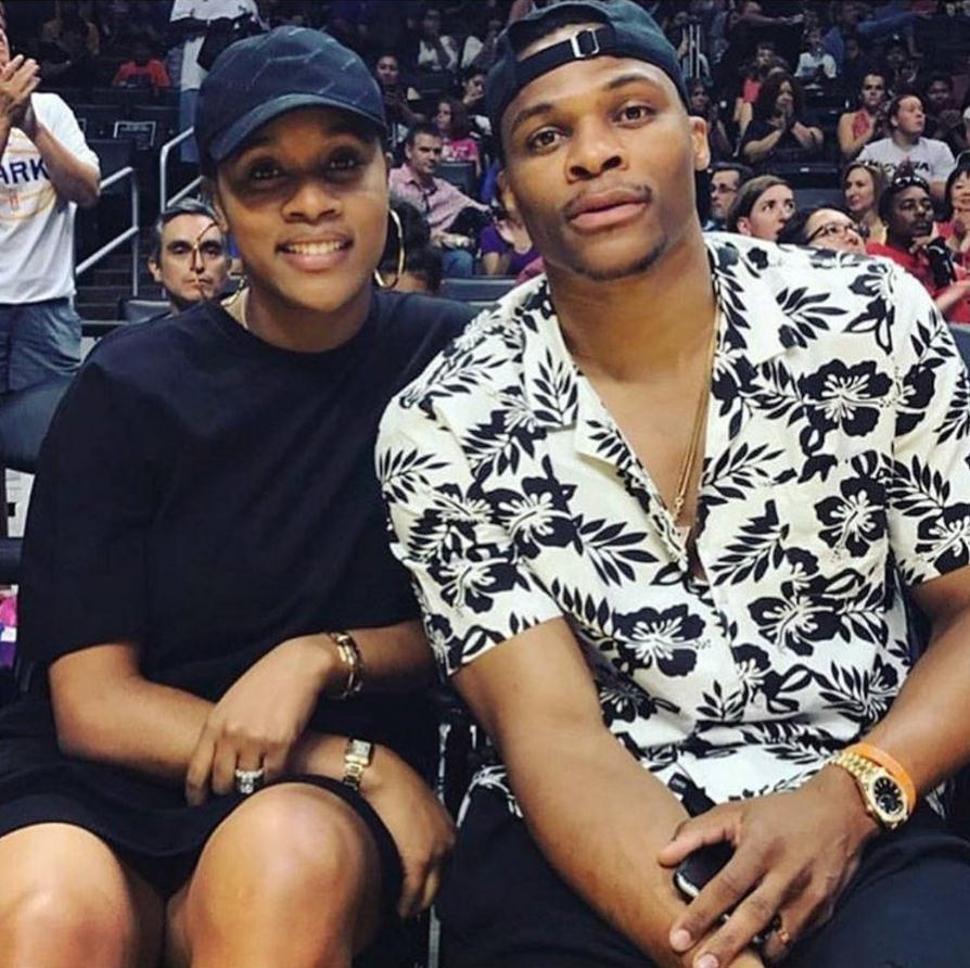 记者：阿隆索打破皇马传统，在自家训练基地进行欧冠赛前备战（阿隆索打破皇马惯例：欧冠赛前改在自家训练基地备战）