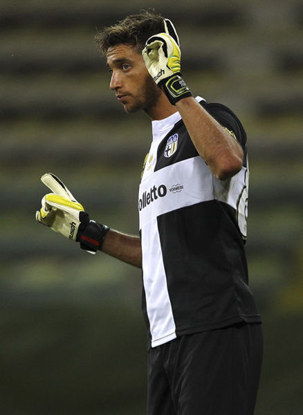 奇才队听取米德尔顿和CJ报价，备战2026年选秀大年（奇才评估米德尔顿与CJ交易报价，瞄准2026选秀黄金年）