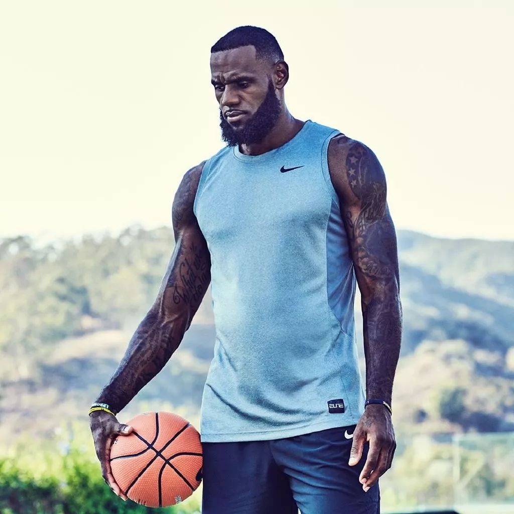 痛彻心扉！索博社媒发文：我们欠你们、也欠自己一座世界杯（刺痛人心！索博社媒发声：欠球迷、也欠自己一座世界杯）