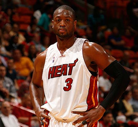 0-4不敌国安保级机会渺茫，亚泰众将赛后难掩失落情绪（0-4惨负国安，保级希望渺茫，亚泰将士赛后难掩沮丧）