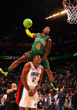 法尔克：很高兴球队能与红牛集团合作，有问题会与克洛普交谈（法尔克：欣见球队携手红牛集团，如有问题将与克洛普沟通）