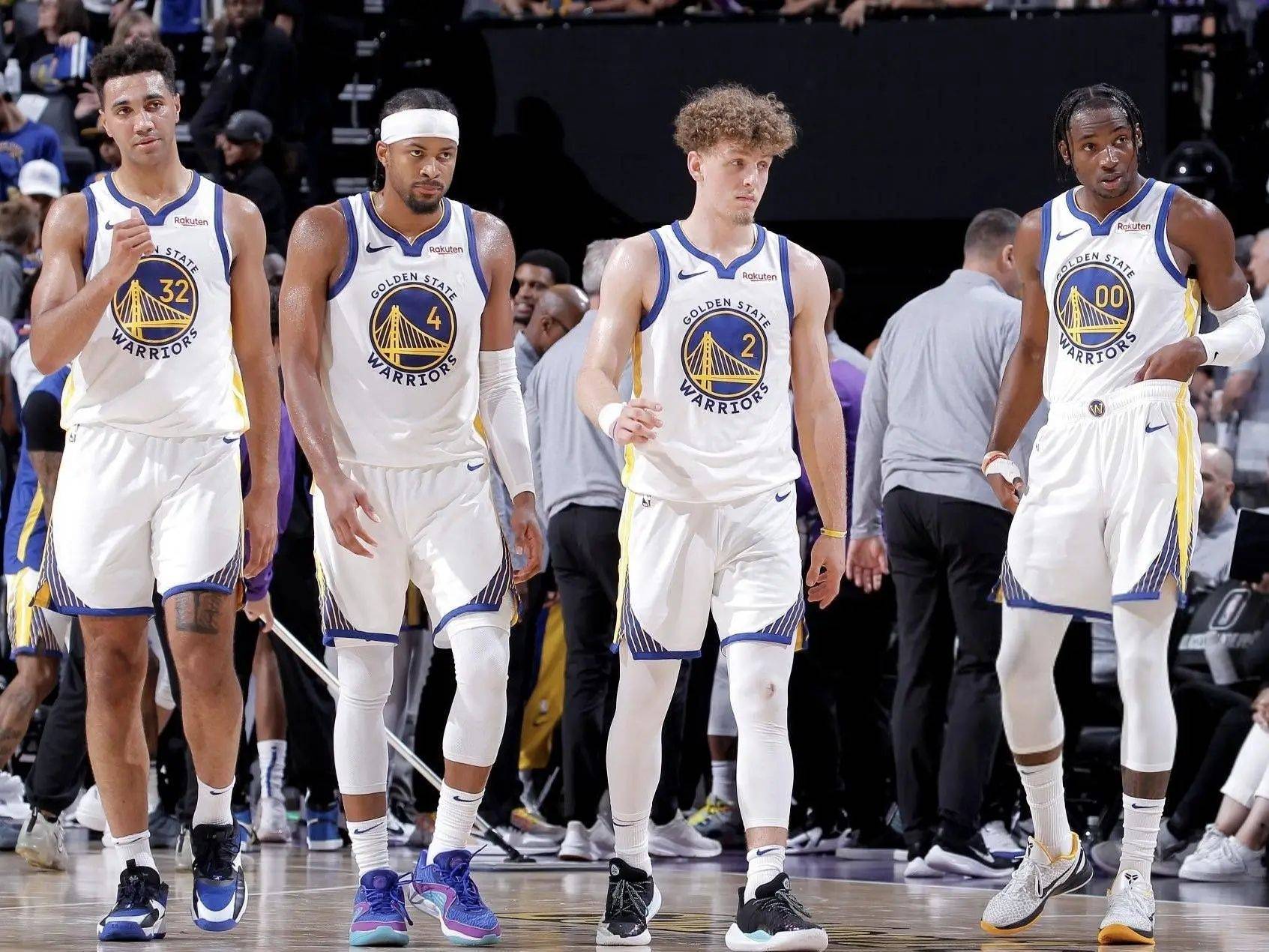 同曦外援拉维特运球技艺高超，展现个人魅力（同曦队外援拉维特控球技术一流，尽显个人风采）