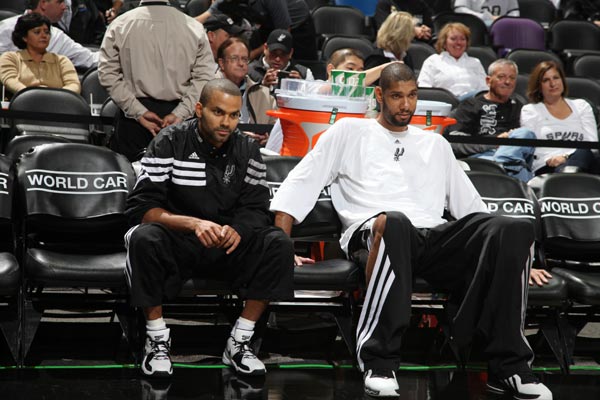 中超球队阵容分析：武汉三镇阵容变化,（中超阵容观察：武汉三镇人员变动解析）