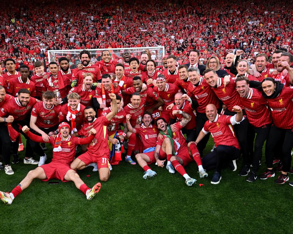 上一次对阵安哥拉：梅西斯卡洛尼替补登场，阿亚拉百场（上次对阵安哥拉：梅西与斯卡洛尼替补出场，阿亚拉迎来第100场）