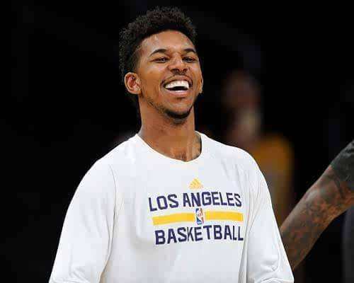 北爱尔兰主帅批评门将法雷尔：他本该做得更好（北爱尔兰主帅不满门将法雷尔：本应表现得更好）