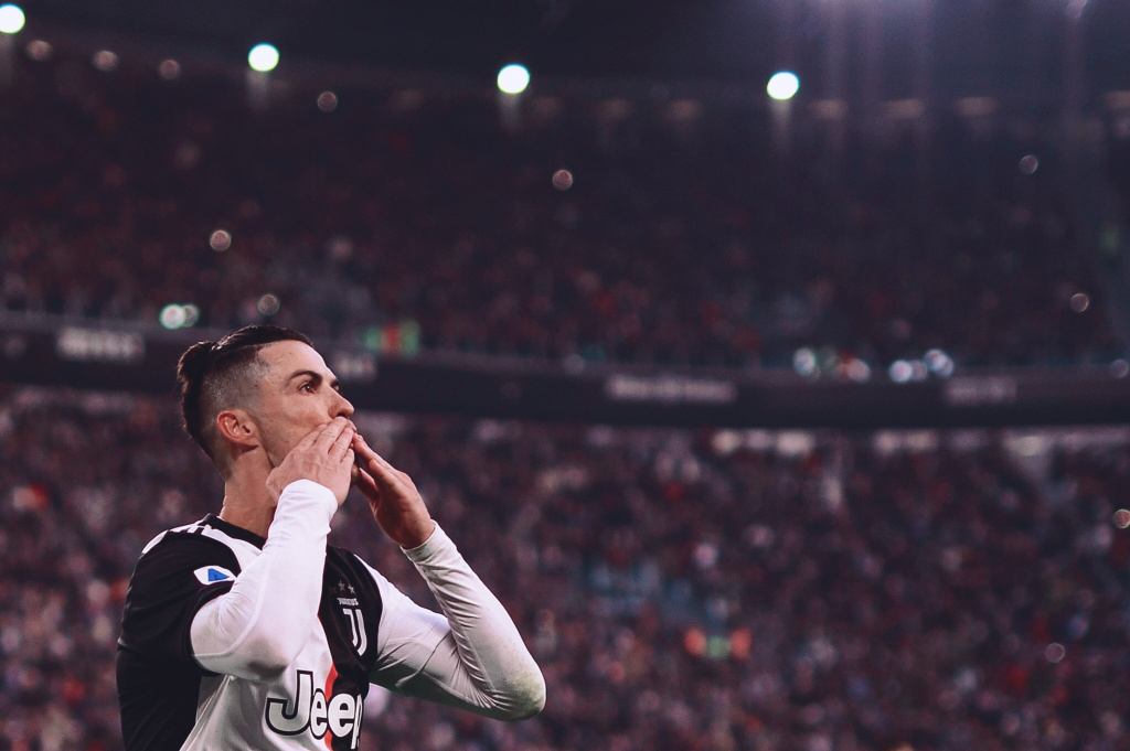 齐沃：种种困难让我们在赢球后更高兴；今天的劳塔罗值得拥抱（齐沃：越艰难胜利越甜，今天的劳塔罗配得上拥抱）